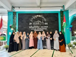Pengurus Masjid Asy-Syifa RSML dan Aisyiyah Turi Studi Inspiratif ke Masjid Jogokariyan