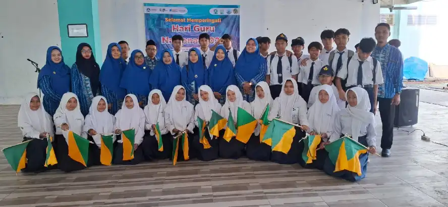 Rayakan Dedikasi di Kota Patria: Ratusan Murid AUM Pendidikan Kota Blitar Ikuti Upacara Hari Guru Nasional