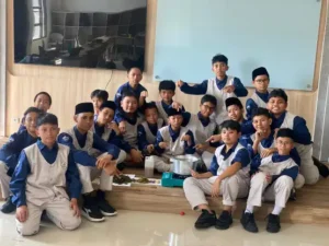 Kreatif! Santri PPI AMF Ciptakan Teh Putri Malu Pencegah Insomnia