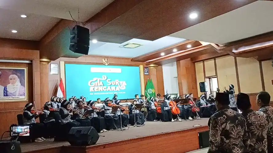 Gita Surya Kencana Meriahkan Milad ke-113 Muhammadiyah di Aula Mas Mansur PWM Jawa Timur