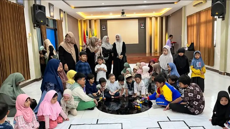 Kunjungan Ceria TK ABA 36 PPI ke SDMM: Padukan Edukasi dan Petualangan Seru