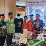 Dahlan Store Tampilkan Produk Kreatif Santri di Expo UMKM dan Pendidikan Muhammadiyah Surabaya