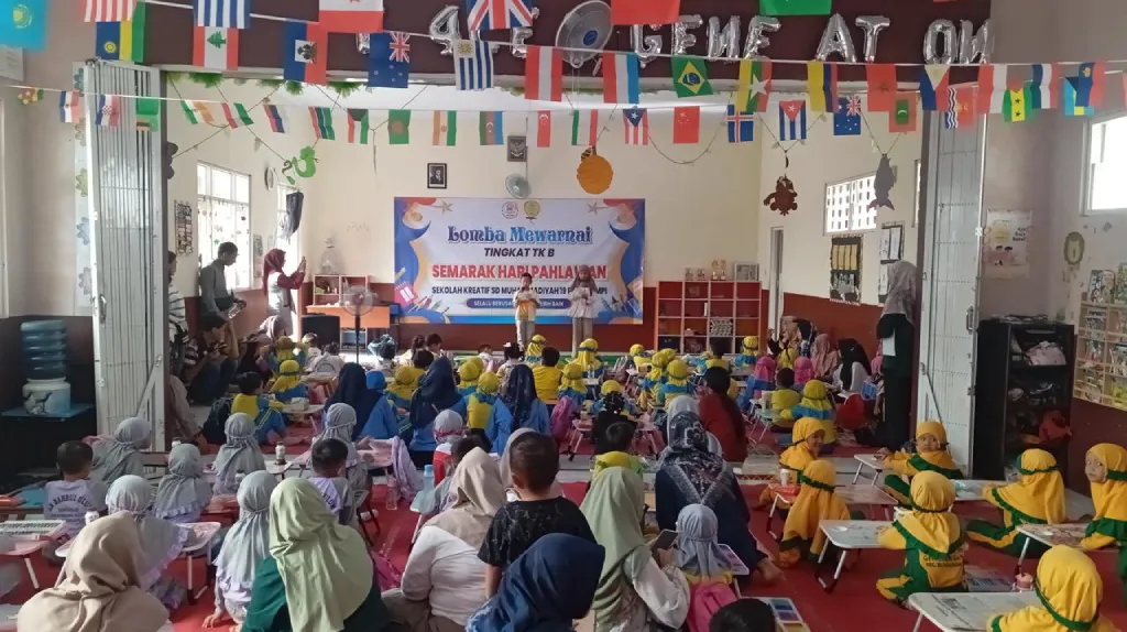 SDM 19 Rogojampi Hidupkan Hari Pahlawan lewat Lomba Mewarnai