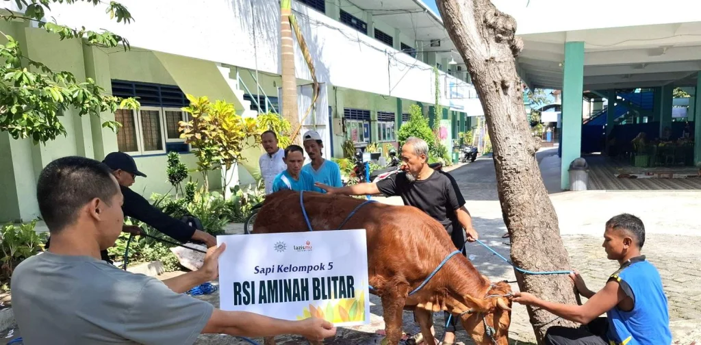 Tebar Berkah Idul Adha, RSI Aminah Blitar Salurkan Hewan Kurban hingga ke Pelosok Blitar Raya