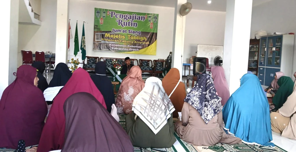 Pengajian Jumat Siang PCA Kebomas Kupas Makna Qaryah Thayyibah