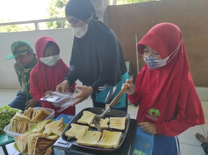 Asyiknya Belajar Sudut dengan Membuat Sandwich 90 Derajat