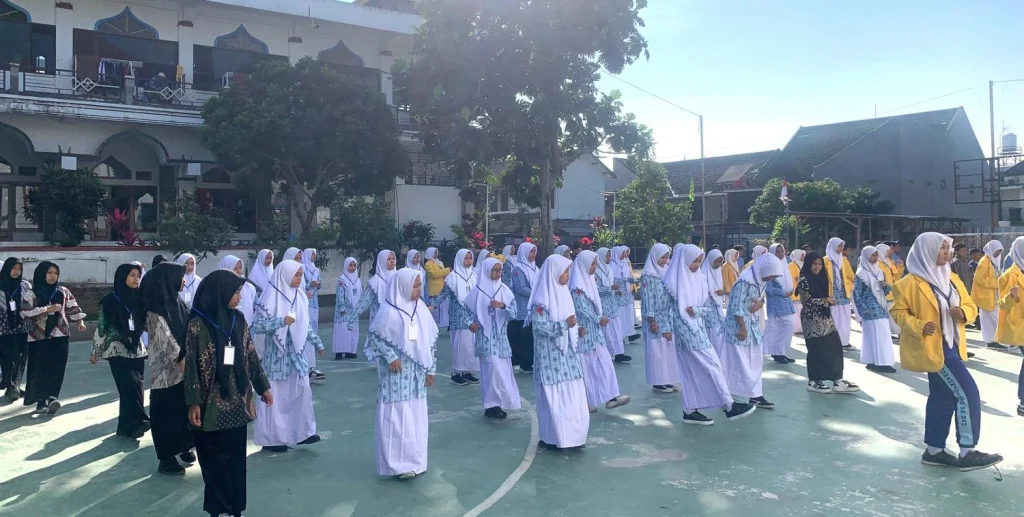 MPLS MBS SMP Muhammadiyah 6 Dau Tanamkan Tujuh Kebiasaan Anak Indonesia Hebat