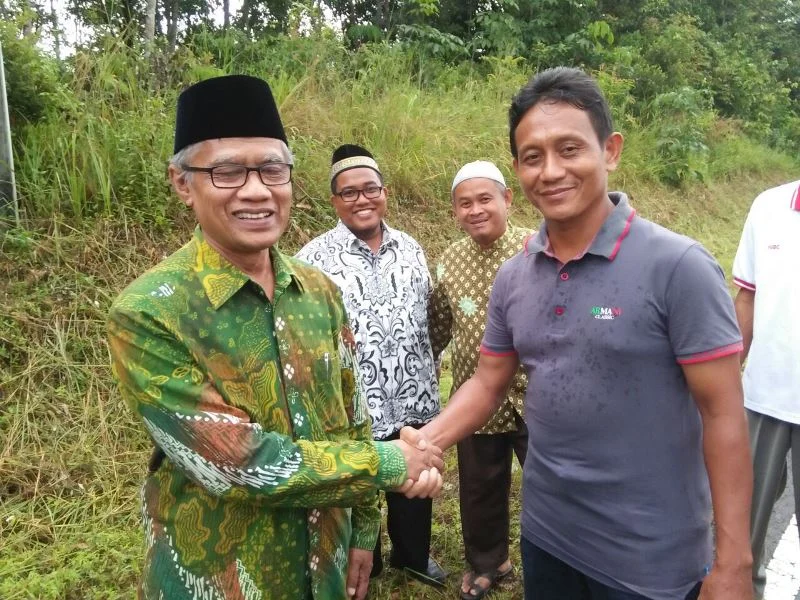 Dukung Muhammadiyah Boarding School, Kepala Desa Ini Serahkan Hibah 7 Hektar