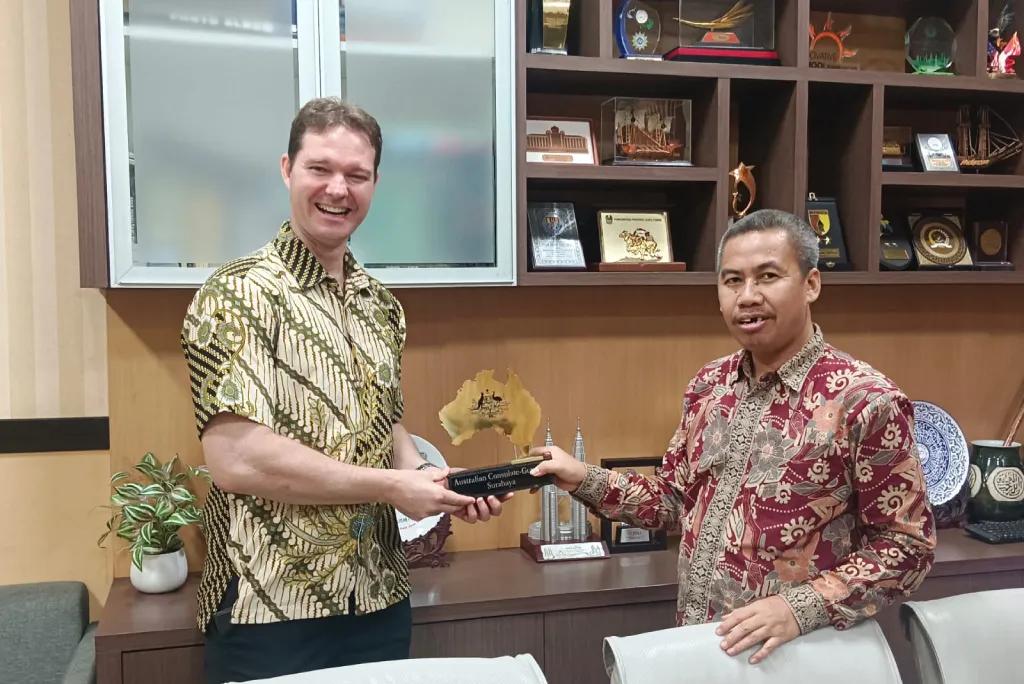 PWM Jatim Terima Kunjungan Akademisi Charles Darwin University, Bahas Gerakan Islam dan Kolaborasi Global