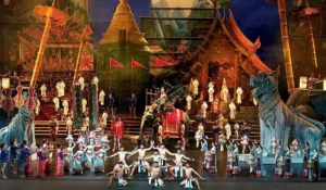 Menonton Siam Naramit Show, Pertunjukan Kolosal yang Masuk Guinness World Records