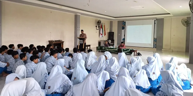 Perkuat Karakter dan Spiritual Remaja, SMP Muhammadiyah 1 Surabaya Gelar Program Prima