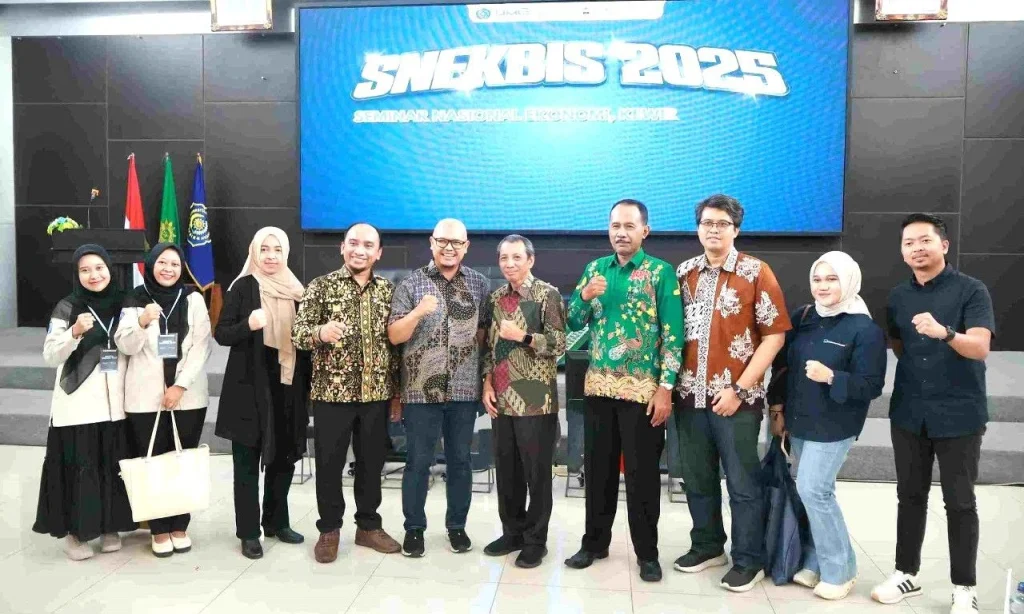 UMG Dorong Transformasi Ekonomi Global Lewat SNEKBIS 2025
