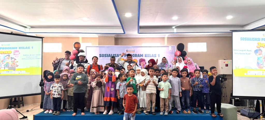 SD Ikrom Kemas Sosprog Siswa Baru Tahun Pelajaran 2025/2026 dengan Konsep yang Kreatif