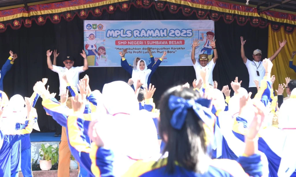 MPLS Ramah Jadi Gerbang Awal Pendidikan Bermakna di Sumbawa