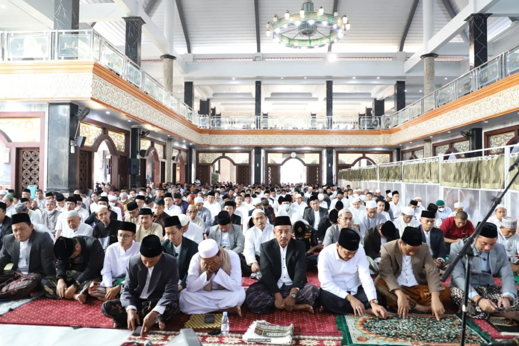 Berikut Daftar Lengkap Lokasi dan Khatib Shalat Idul Fitri 1446 H PDM Jombang