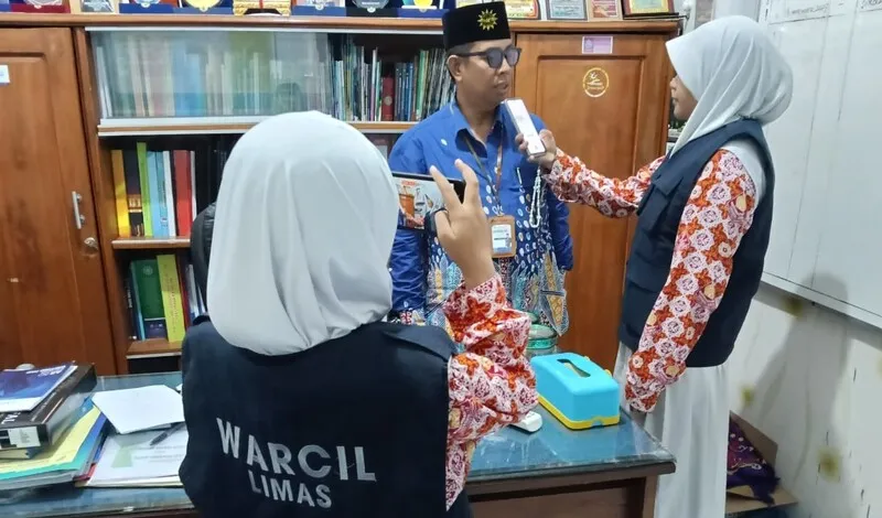 Wartawan Cilik SDM Limas Penuh Semangat Liput Gema Al-Kahfi dan Friday Charity