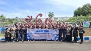SMK Muhi Genteng Perkenalkan Dunia Industri Secara Langsung kepada Siswa Akuntansi lewat Aksi Trip