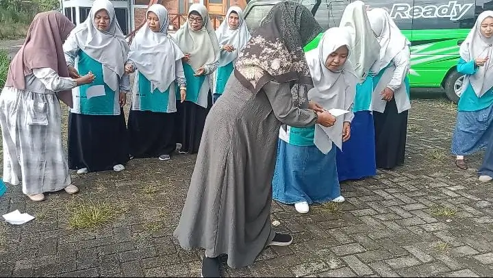 Seru! Fun Game Warnai Raker Igaba–PAUD Balongpanggang