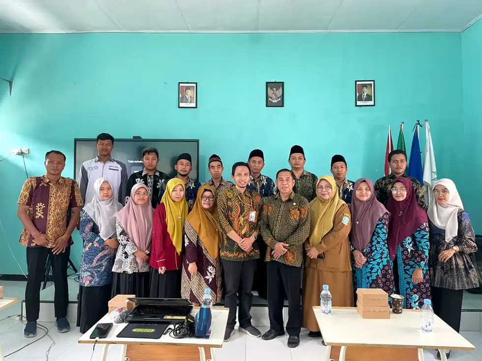 Dorong Perencanaan Sekolah Berbasis Data, SMK Muhammadiyah 5 Srono Gelar Workshop