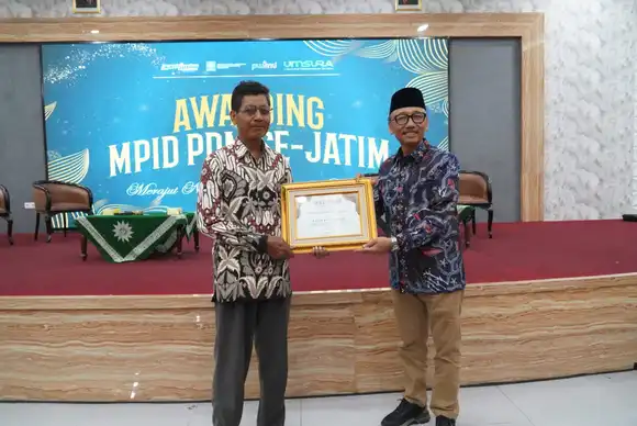 MPID PWM Jawa Timur Beri Penghargaan Karya Media dan Literasi MPID PDM se-Jatim