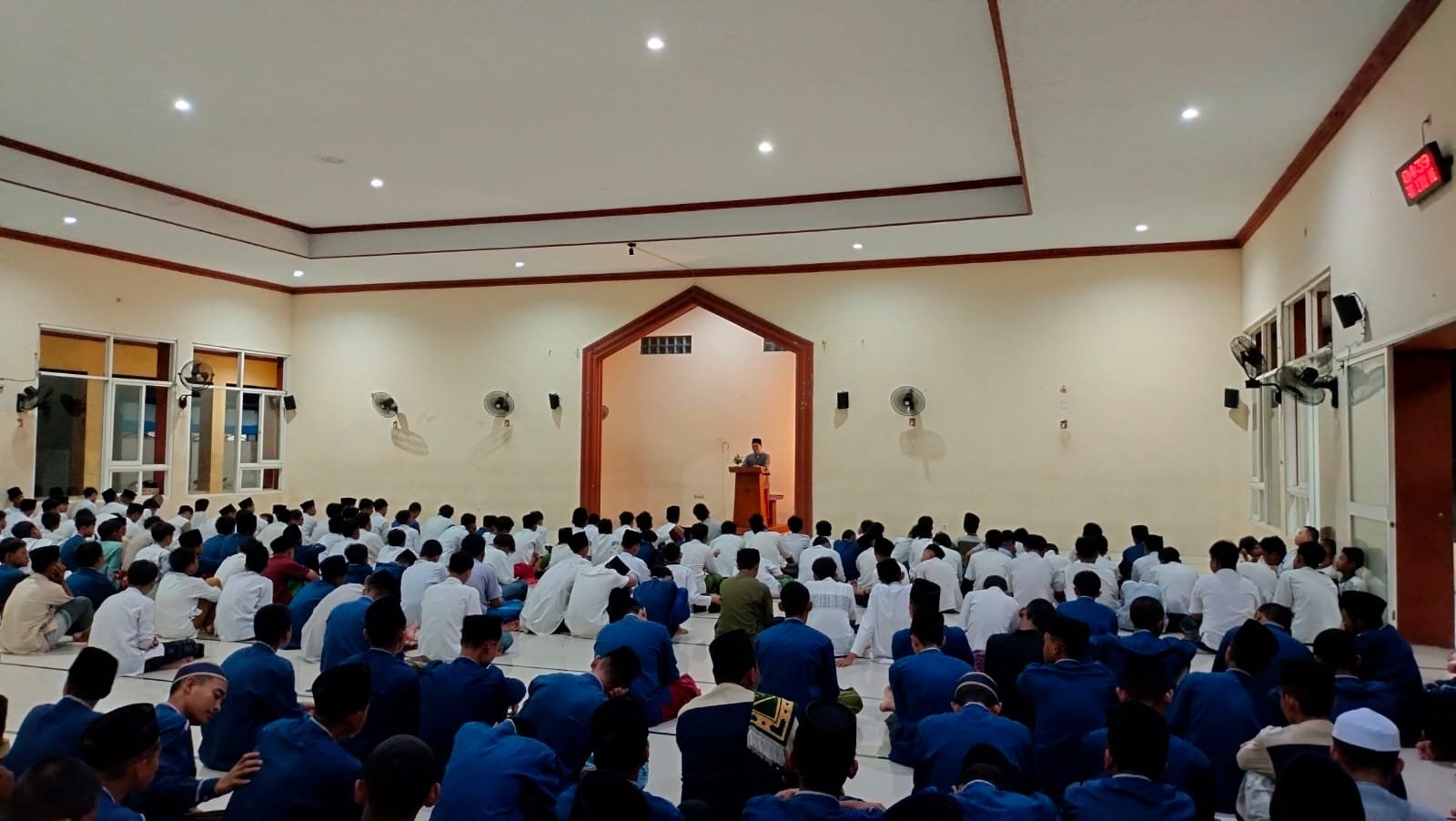 Menjelang Pulang, Menata Niat: Tausiyah Ammah Kesantrian Putra Al Mizan Lamongan