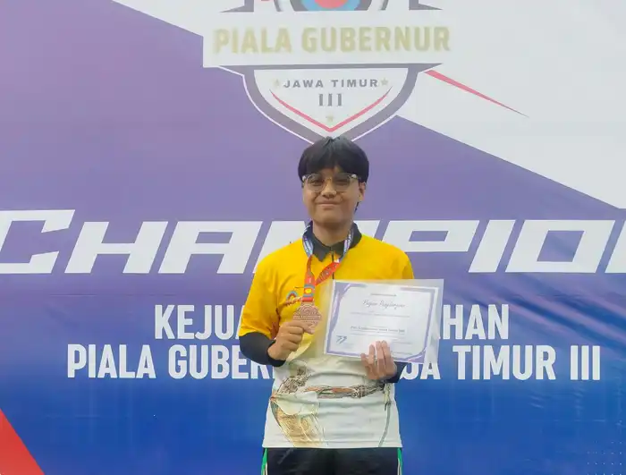 Tembus Tiga Besar, Atlet Panahan Smamita Berjaya di Piala Gubernur Jatim III