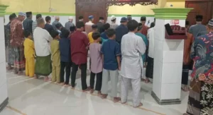 Isi Waktu Liburan, LPQ Al-Islam Surabaya Gelar Mabit dan Permainan Edukatif