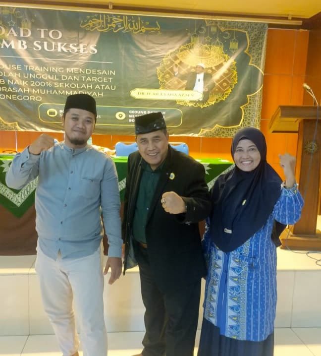 Semangat Tinggi, Pimpinan MIM 18 Ikuti IHT Pendidikan PDM Bojonegoro