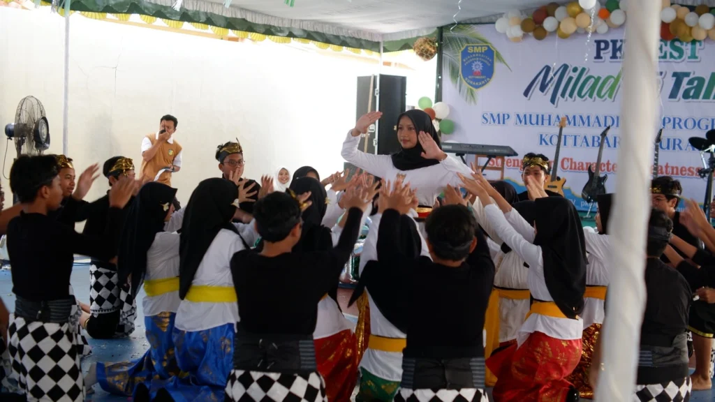 Milad ke-15 SMP Muhammadiyah PK Kottabarat Solo, Perkuat Karakter dan Prestasi