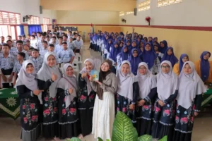 Melalui Bedah Buku, SMPM Jipat Karangasem Dorong Budaya Literasi