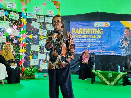 Menjadi Orang Tua Cerdas dalam Menghadapi Dampak Perubahan Teknologi