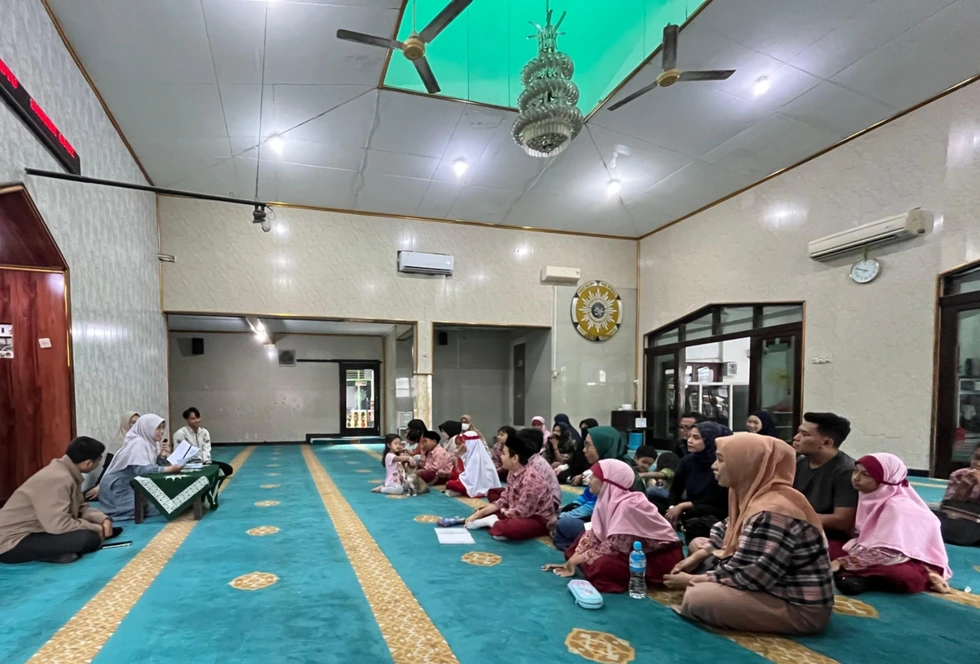 Tumbuhkan Percaya Diri, SD Muhammadiyah 24 Surabaya Gelar English Camp di Pare