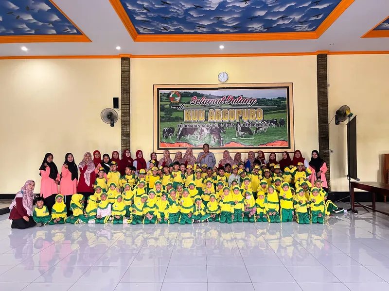 Petualangan Belajar TK ABA Paiton: Dari Sapi Perah hingga Alam Terbuka