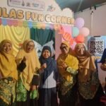 Penuh Warna, Stand SD Muhlas Manjakan Pengunjung dengan Aneka Media hingga Souvenir Mumu dan Icha