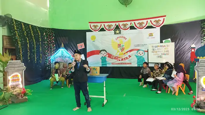 Assembly Learning Siswa Kelas III Sekolah Kreatif Baratajaya Pentaskan Drama Musikal ‘Amazing Pancasila’