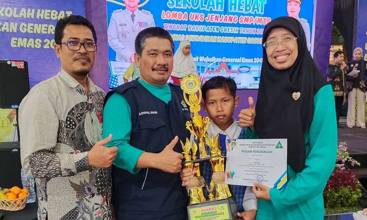 Siswa MI Mudipat Raih Juara 1 Lomba Desain Poster UKS/M Kabupaten Gresik 2025