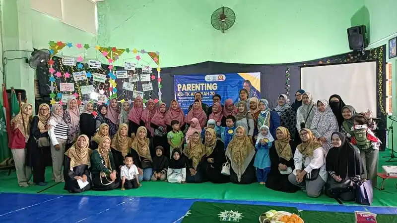 Parenting Berkesan Jadi Orang Tua Cerdas Menghadapi Dampak Teknologi di Era Digital