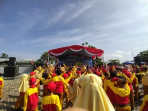 Membara di Usia ke-21: SD Muhammadiyah Bojonegoro Gelar Senam Sehat Akbar