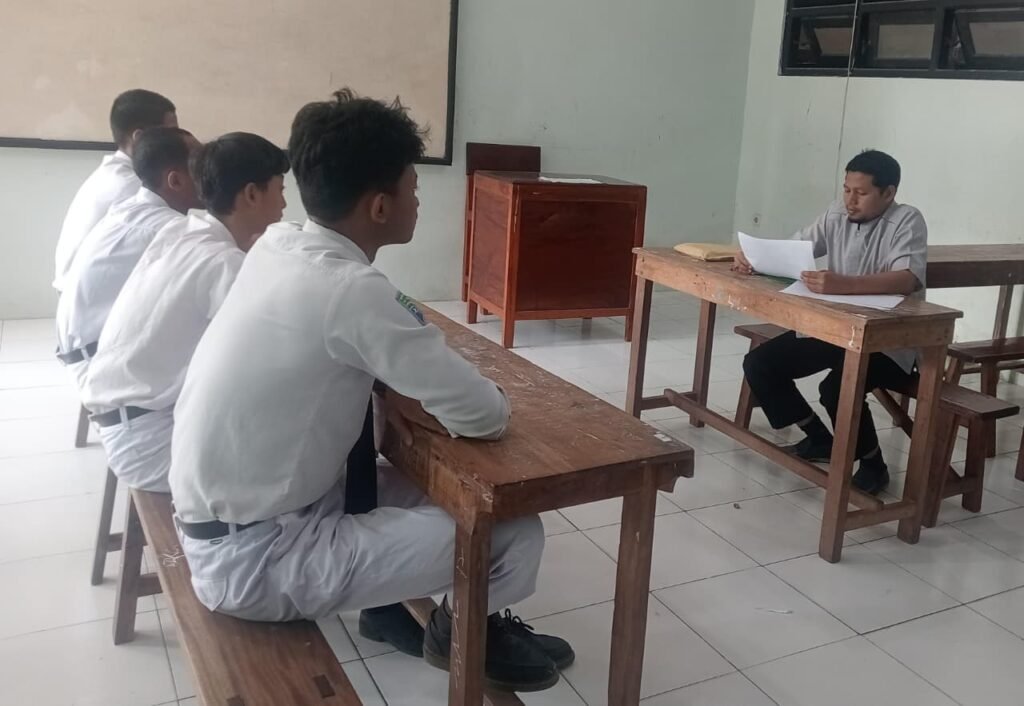 Ujian Lisan di Al-Ishlah Ciptakan Belajar Lebih Serius Bagi Santrinya