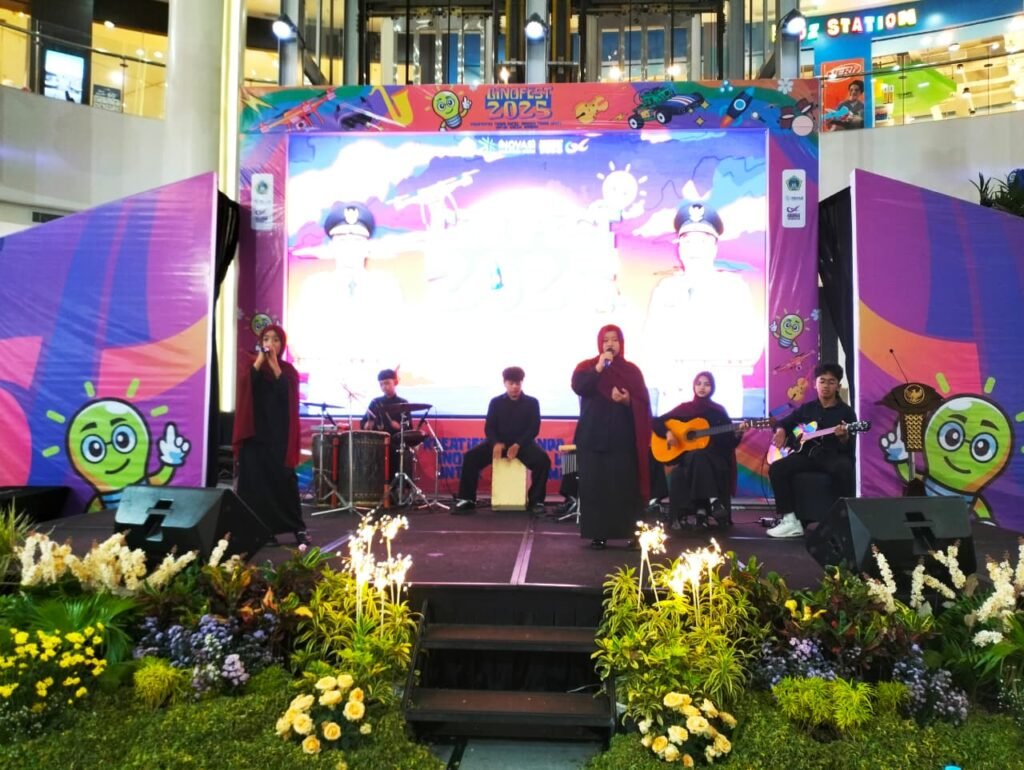 Musikalisasi Puisi Spemdalas Tampilkan Karya Penuh Makna di Panggung Ginofest 2025