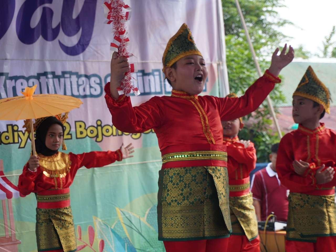 Bebas Pelajaran Sehari: Happy Day SD Mudabo Penuh Kegembiraan, Mini Bazar, dan Rezeki Undian