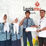 Siswa Spemutu Gresik Salurkan Donasi Bencana Sumatra Melalui lazismu Gresik