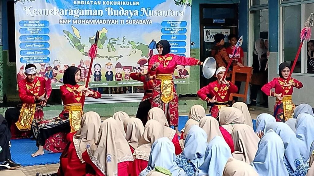 Siswa SMP Muven Pukau Penonton Lewat Semarak Budaya Nusantara