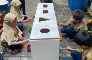 Smart Trash Helper, Solusi Pemilahan Sampah ala Siswa SD Muhammadiyah Manyar