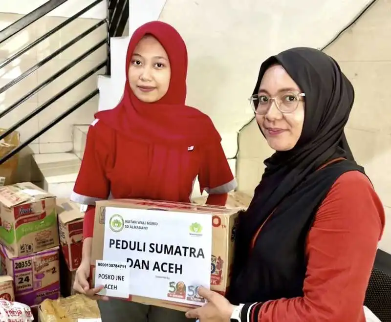 Aksi Solidaritas Warga SD Almadany Berhasil Menghimpun Dana untuk Korban Banjir Sumatera-Aceh