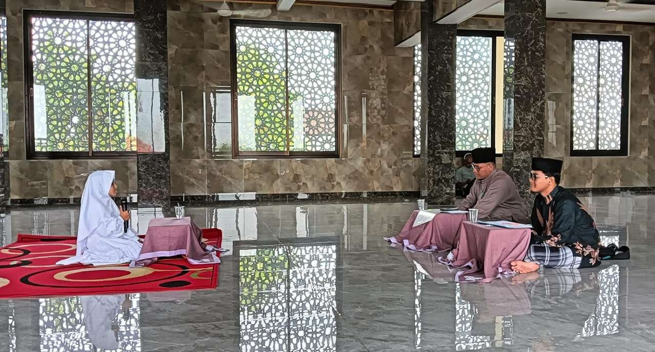 MI Muhammadiyah 2 Karangrejo Gelar Ujian Tasmi’ Juz 30, Enam Siswa Ikuti dengan Khidmat