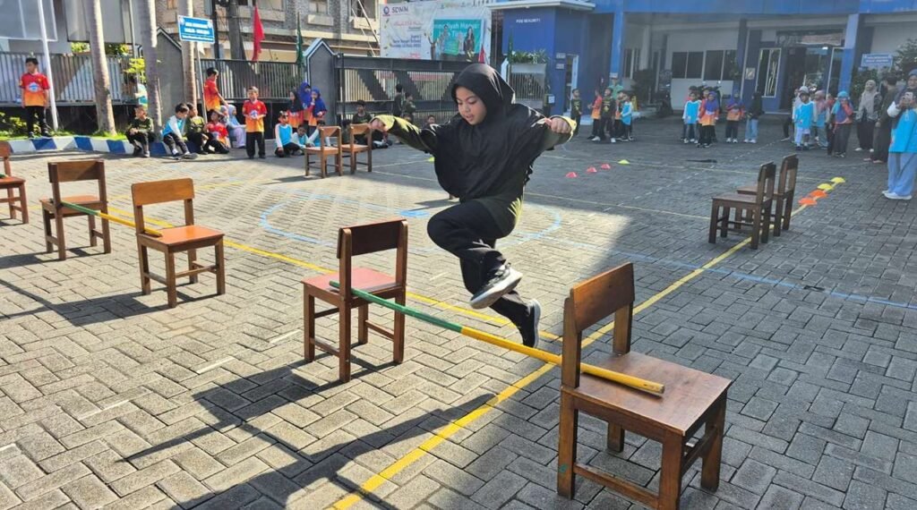 Class Meeting 2025: Kelas 2 SDMM Antusias Ikuti Lomba RunTwo Horeg