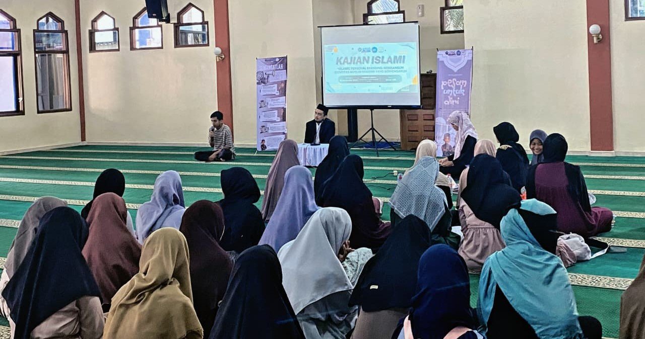 Kajian Islamic Personal Branding Bekali Mahasiswa PAI UNMUH Jember Bangun Identitas Muslim Modern