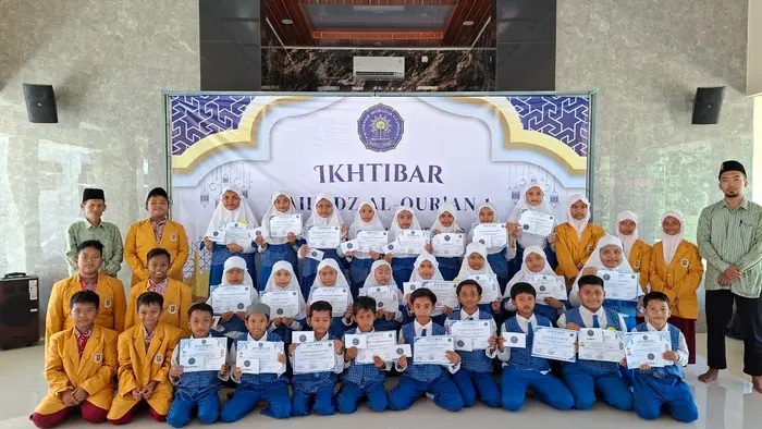 MI Islamiyah Mojopetung Gelar Ikhtibar Tahfidzul Quran Perdana