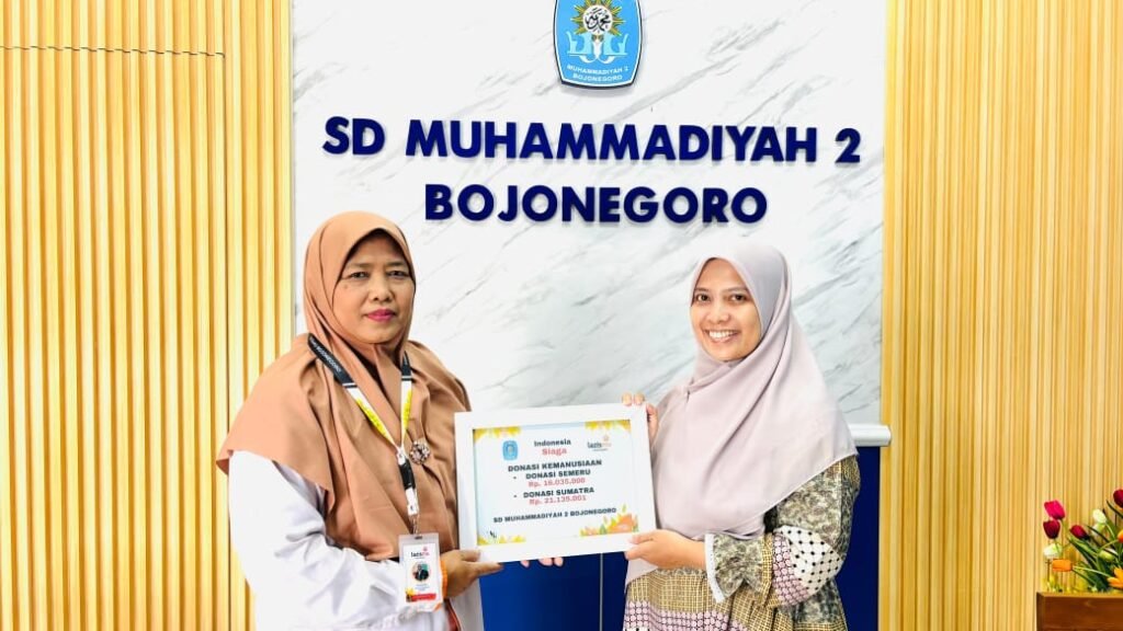 SD Muhammadiyah 2 Bojonegoro Salurkan Donasi Peduli Banjir Sumatra